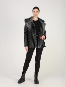 Дубленка зимняя натуральная с капюшоном короткая