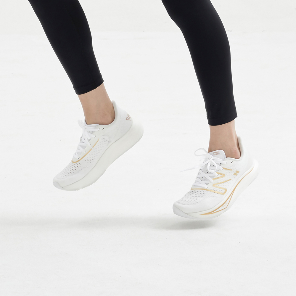 Кроссовки New Balance Nb Fuelcell Rebel V3 (Женская размерная сетка)