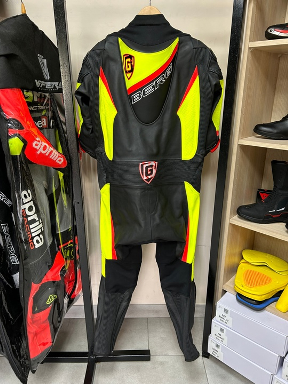 Мотокомбинезон цельный кожаный Berg Arrow Yellow 54