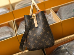 Louis Vuitton Montaigne MM