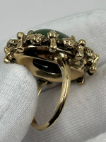 Кольцо с зелёным кабошоном