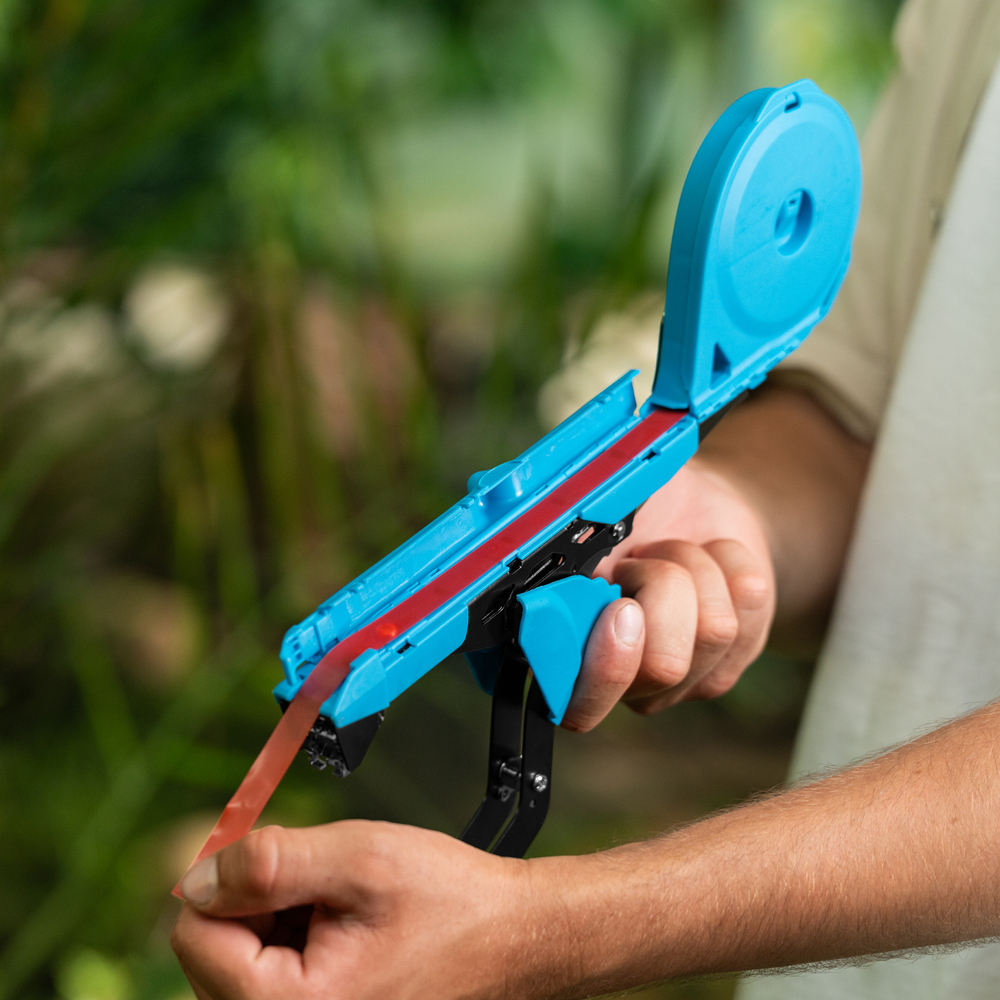 Тапенер садовый для подвязки растений, скобы 10 000 шт., лента 30 м, LUXE Palisad