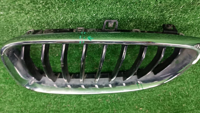 Решетка радиатора левая BMW 3er F34 (2013-2019)