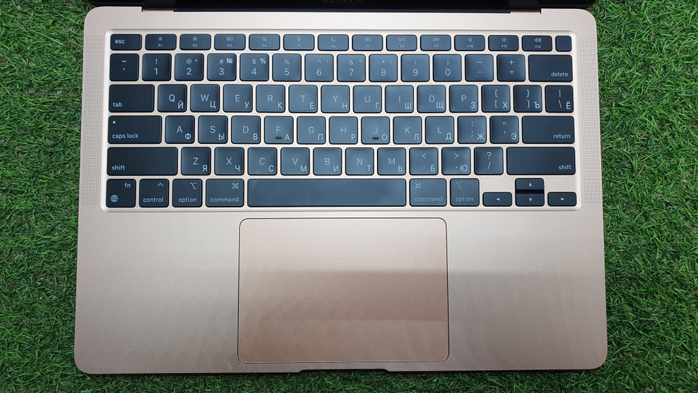 MacBook Air 13 2020 M1