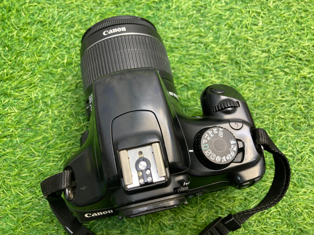 Canon 1100D kit 18-55mm IS ll 38.500 кадров
