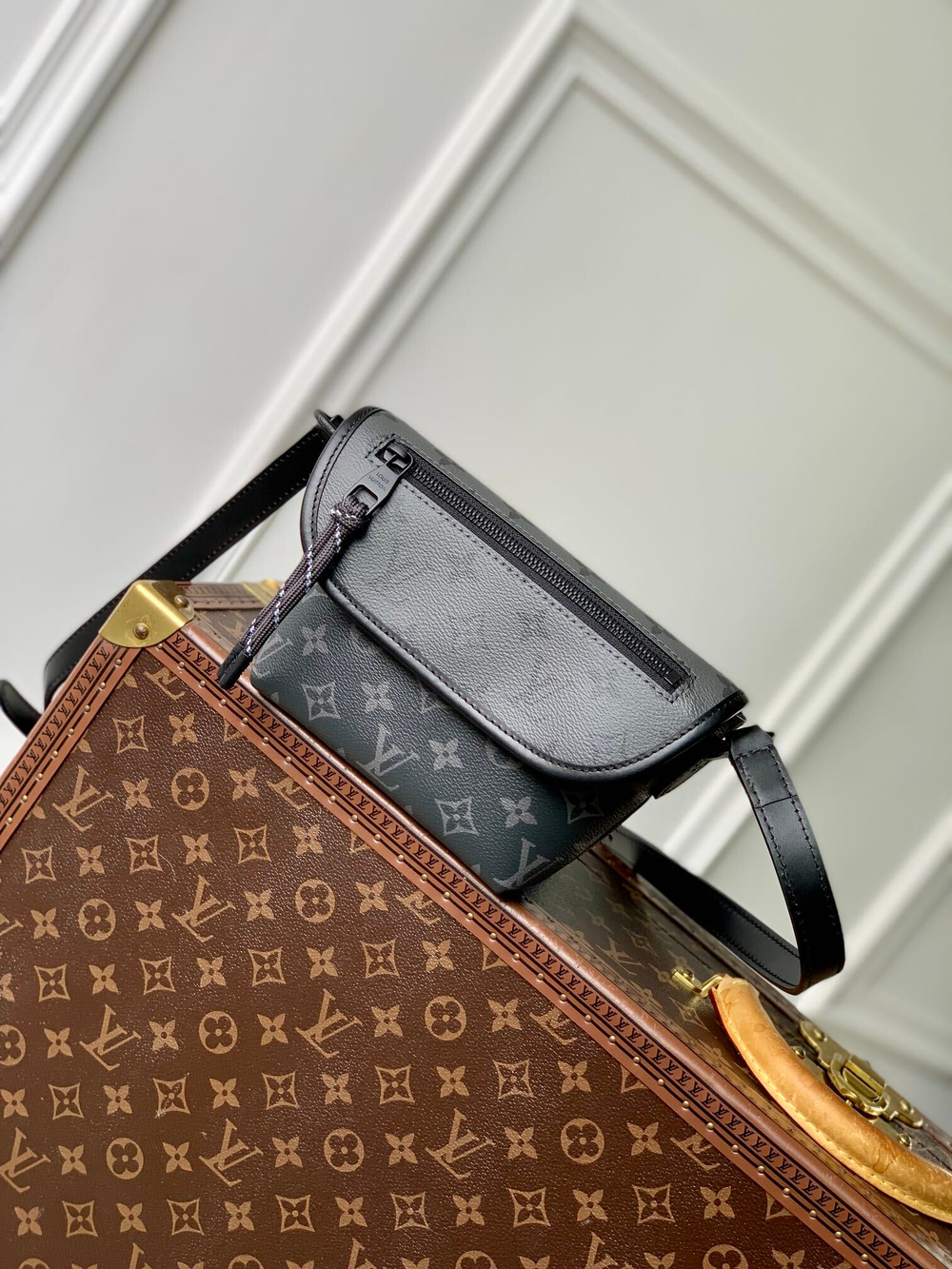 Louis Vuitton Pulse Wearable Wallet