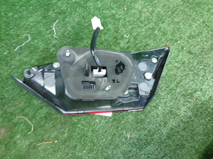 Фонарь левый внутр. Toyota Camry xv70 (17-нв) LED