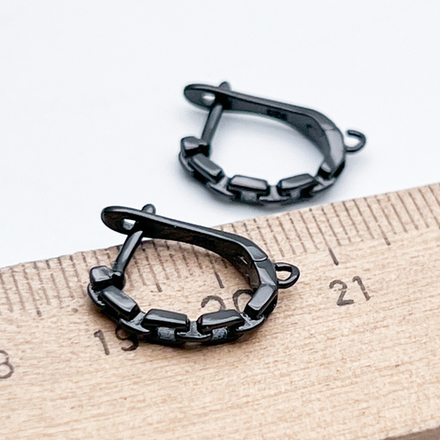 Ювелирные швензы, цвет черный металл, размер 17*2,5 мм, цена за пару