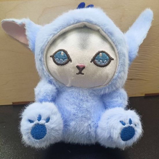 Мягкий брелок котик в костюме Стича светло-серый