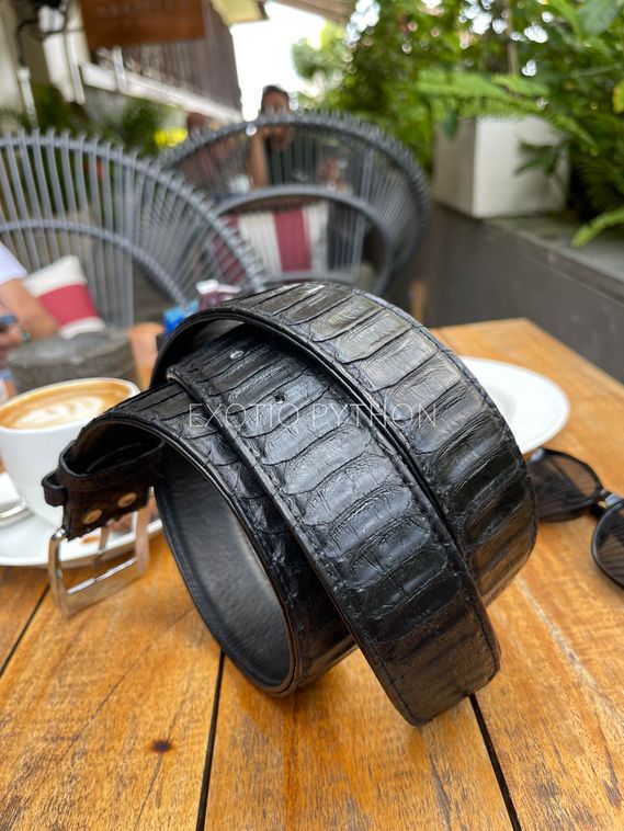 Ремень из кожи питона черного цвета AC-102