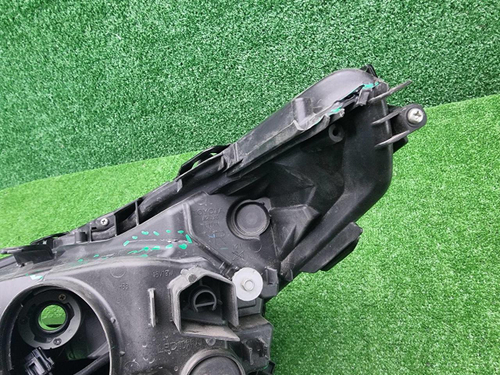 Фара правая Lexus NX 1 (2014-2017) LED