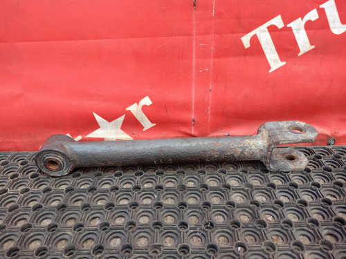 Стойка заднего стабилизатора