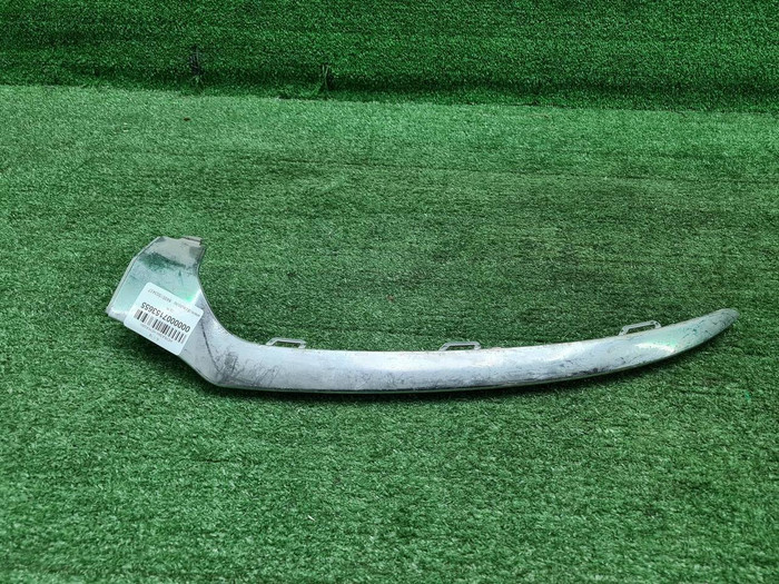 Молдинг бампера LH Mercedes C w205 (14-18) AMG