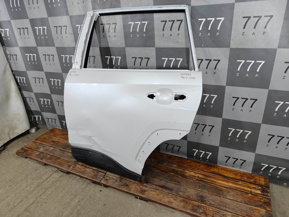 Дверь задняя левая Toyota RAV4 V (XA50) 18-нв Б/У Оригинал 670040R150
