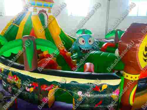 Коммерческий надувной батут "Сказочный домик" 7*6*4,5 м