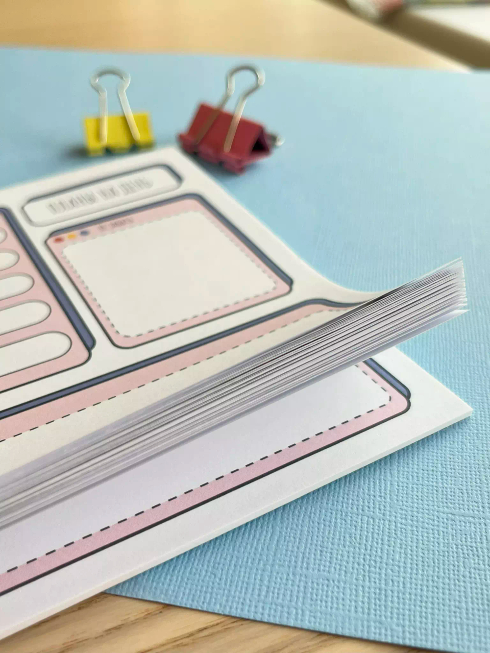 Планер с окошками