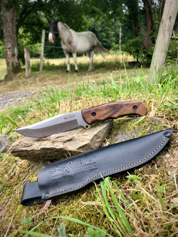 Туристический нож Caspian AUS-8 StoneWash Орех