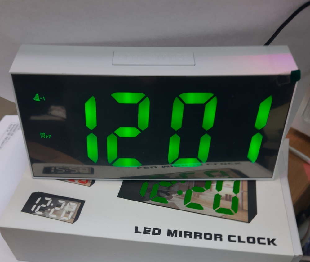 Часы зеркальные LED MIRROR DS-3628L/4 Green