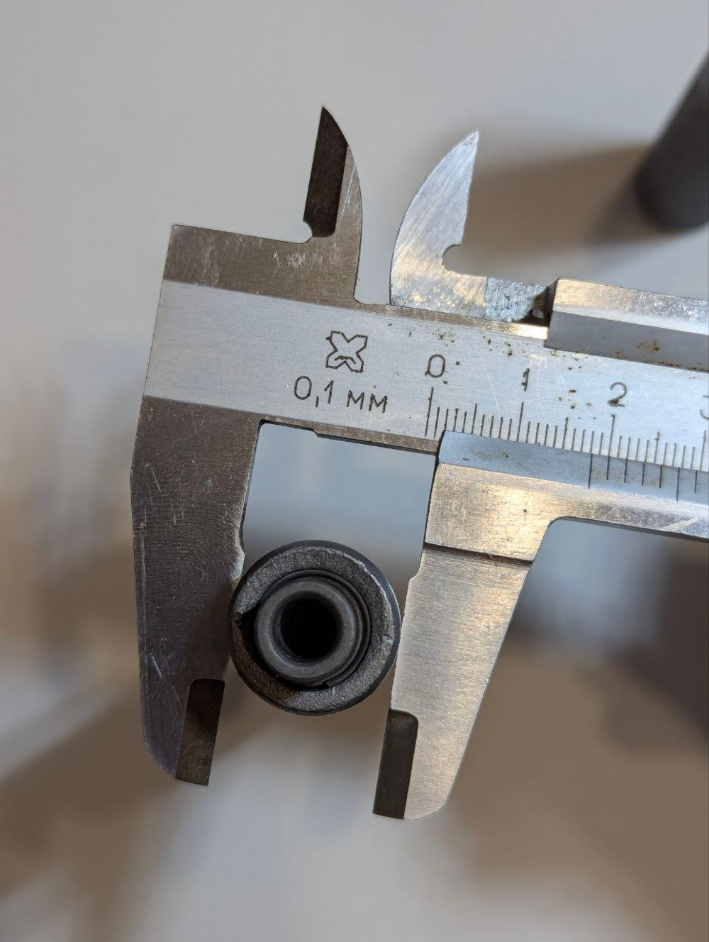 Съемник клапанных пружин (рассухариватель клапанов). Инструмент для снятия клапанов