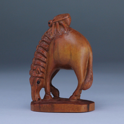 Нэцкэ Лошадь и жук