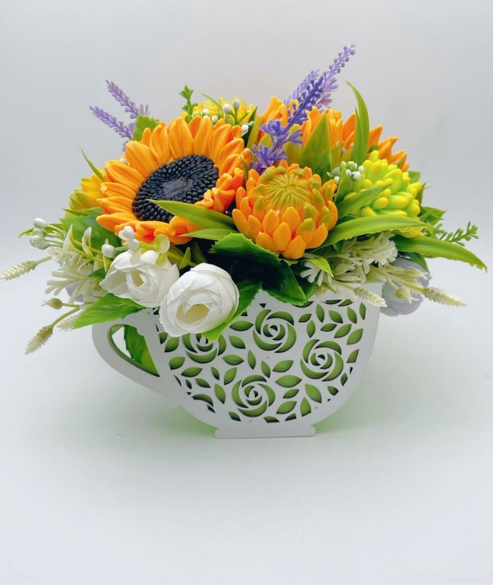 Букет из мыла «Подсолнухи в чашке»