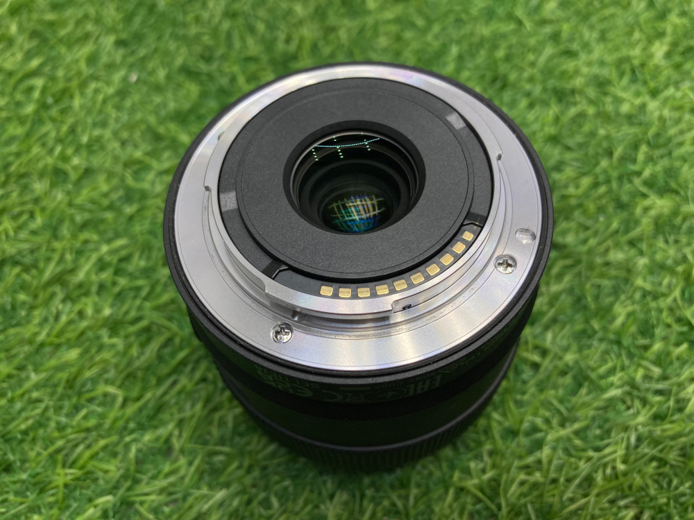 Sony E 11mm 1.8 (SEL11F18)