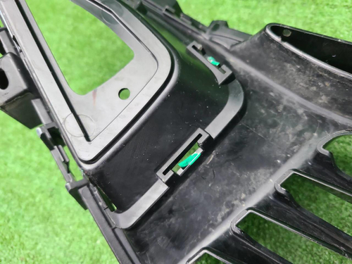 Решетка переднего бампера Geely Coolray (19-24)