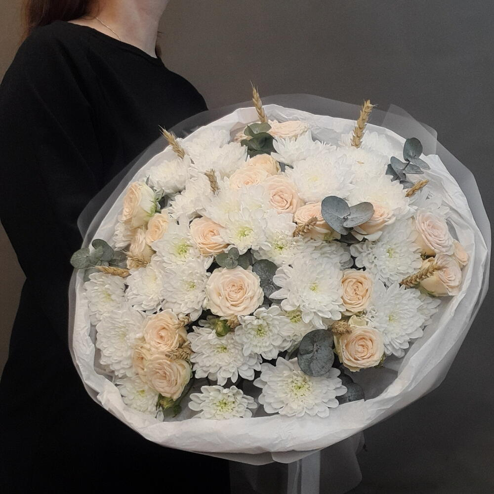 Большой букет из роз и хризантемы ПРЕДЗАКАЗ