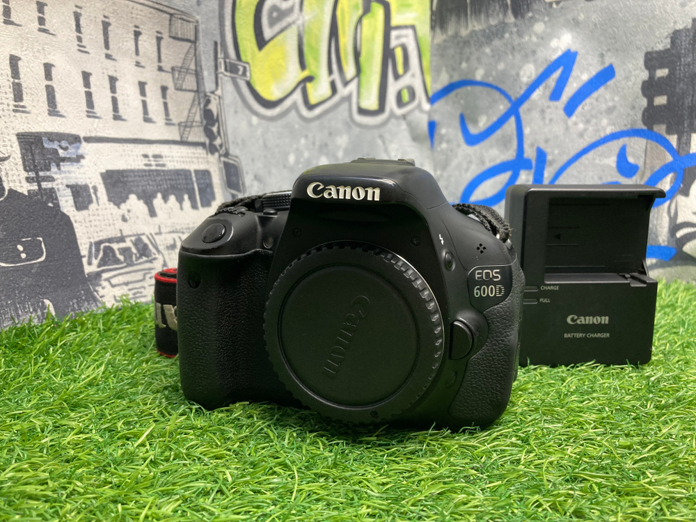 Canon EOS 600D 18.000 кадров