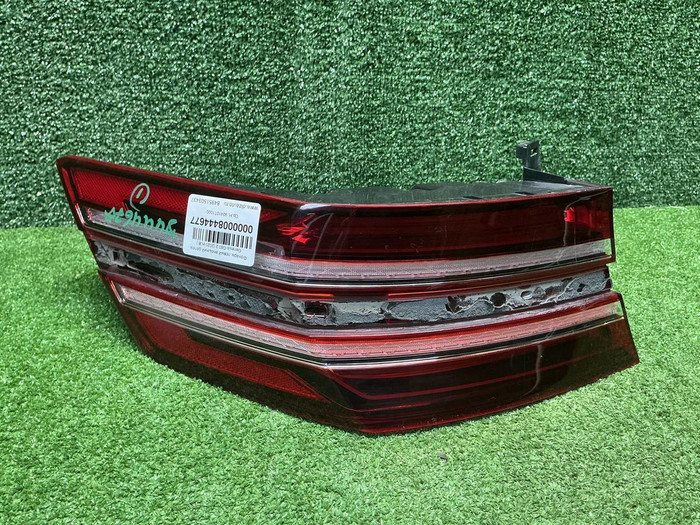 Фонарь левый внешний Genesis G80 2 (2020-2024)