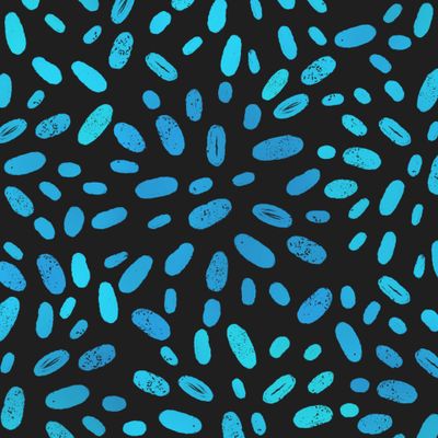 Голубые черточки на черном в бохо стиле