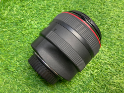 Canon EF 85mm 1.2L II USM