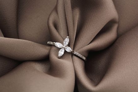 Фаланговое кольцо "Цветок"