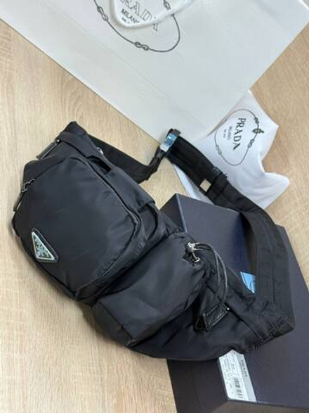 Поясная сумка Prada