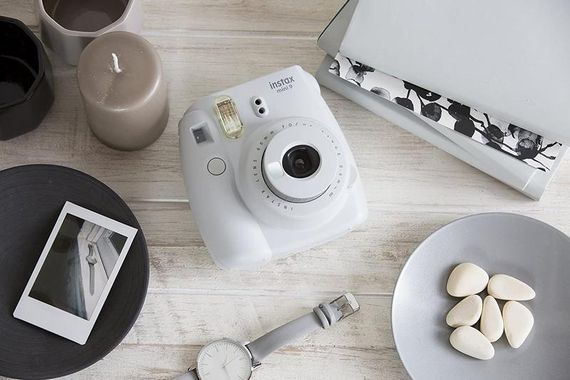 Camera Fujifilm Instax Mini 9 Instant Camera - Smokey White