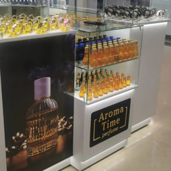 Оформление острова для парфюмерного магазина Арома Тайм