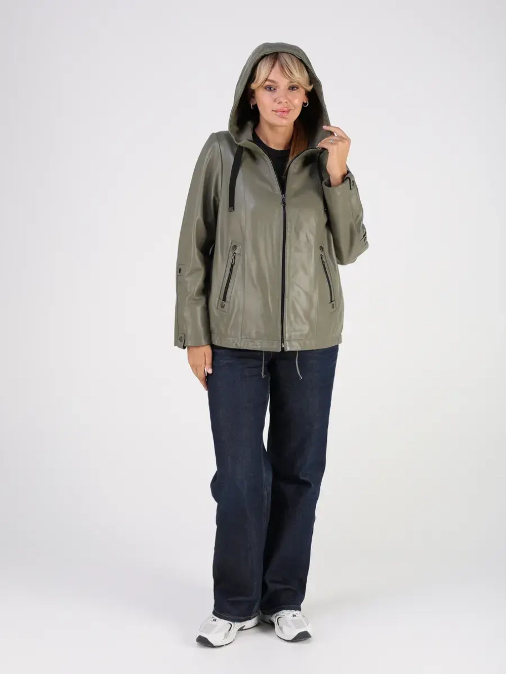 Кожаная куртка демисезонная с капюшоном