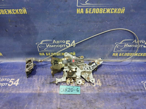 Замок двери задней левой TOYOTA ESTIMA 1992