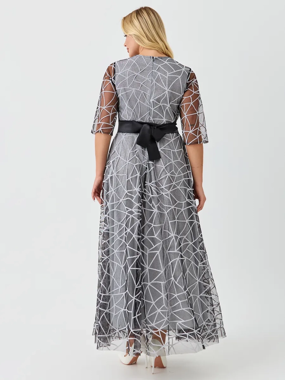 Платье вечернее блестящее