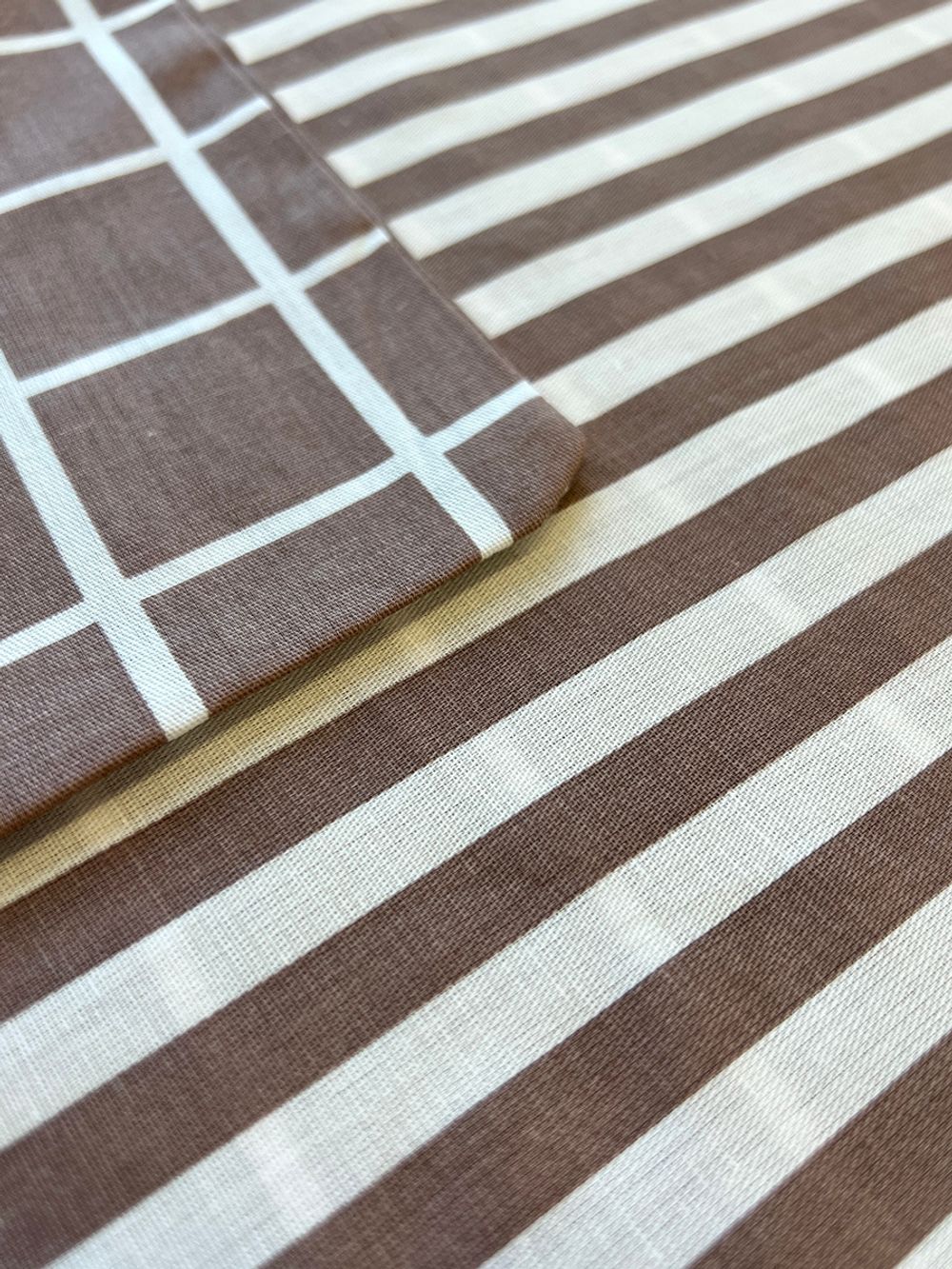 Постельное белье сатин Milky Garden "Мэри/Мэри (компаньон)" 1,5-сп Наволочка 50x70 см 1 шт Простынь на резинке 90x200 см Пододеяльник 145x215 см