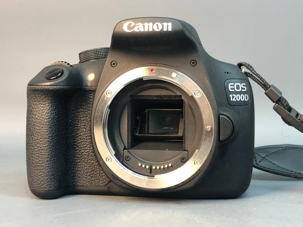 Canon EOS 1200D, 3400 кадров пробега