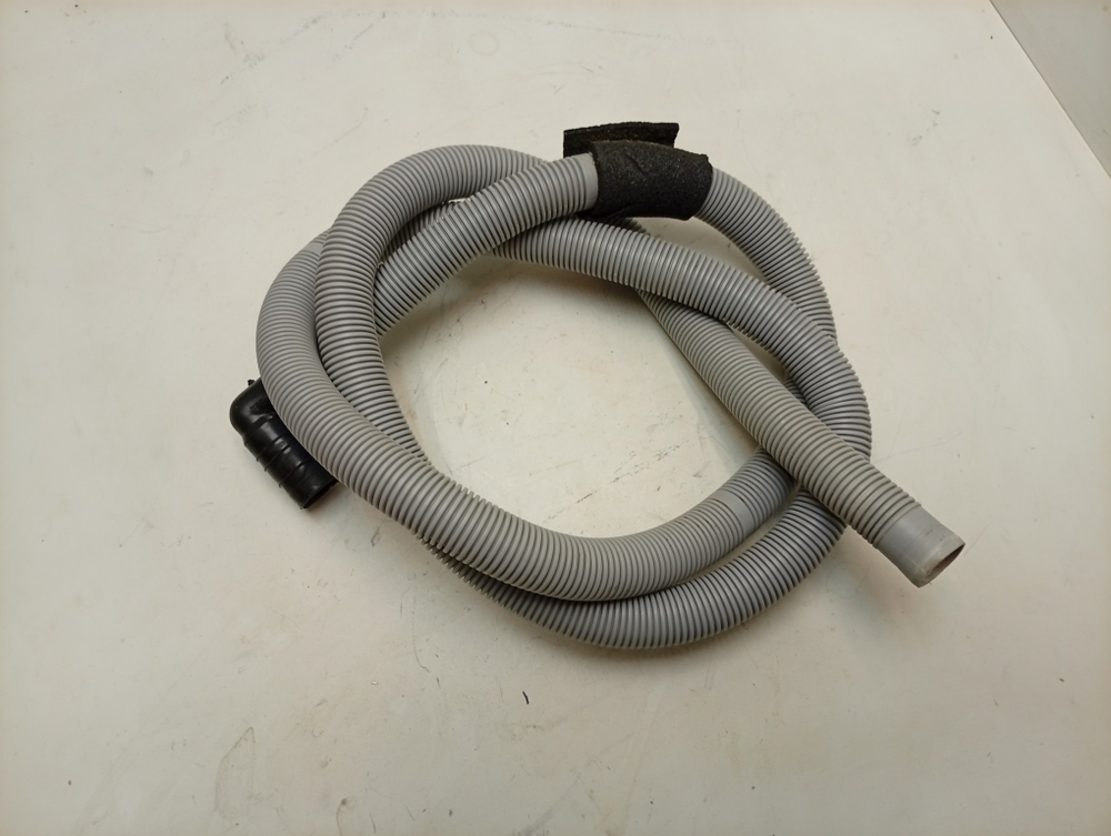 WF8500NMW/YLP кт24 Сливной шланг для стиральной машины Samsung DC97-14291D б/у