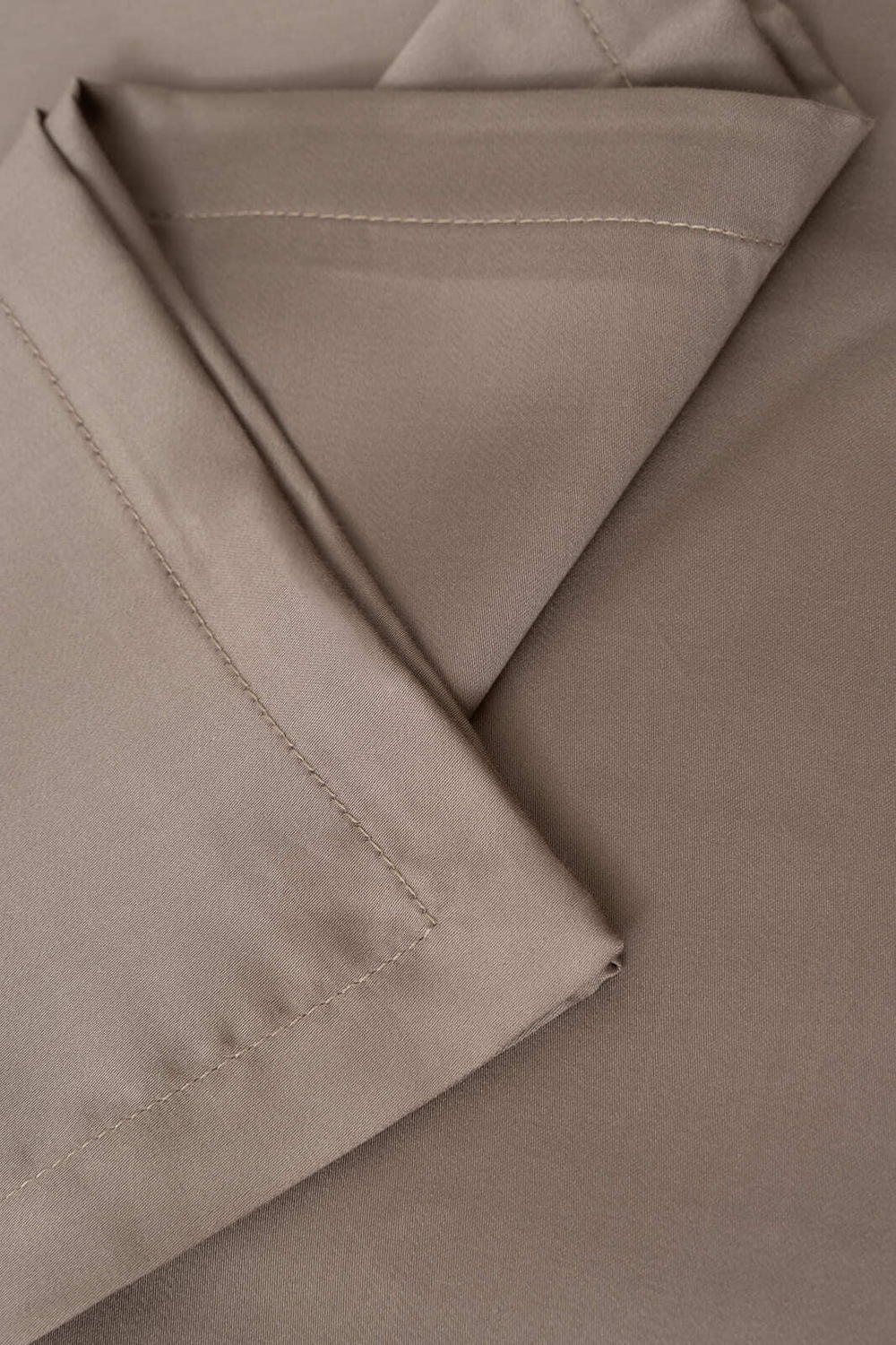 Простыня 240x260 German Grass Havana Brown Brilliant коричневая