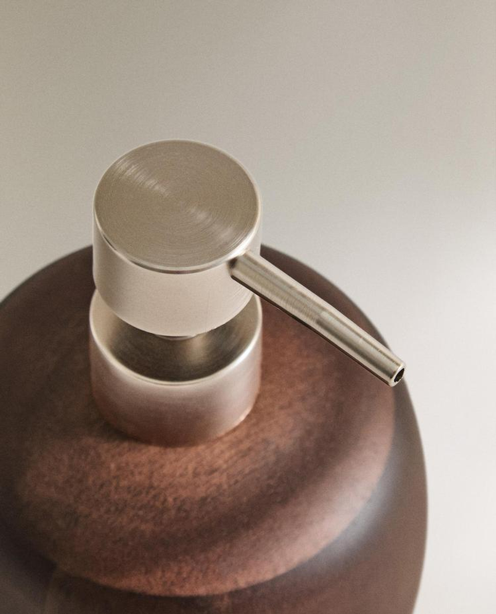 ZARA HOME ДЕРЕВЯННЫЙ ДОЗАТОР МЫЛА, СВЕТЛО-БЕЖЕВЫЙ