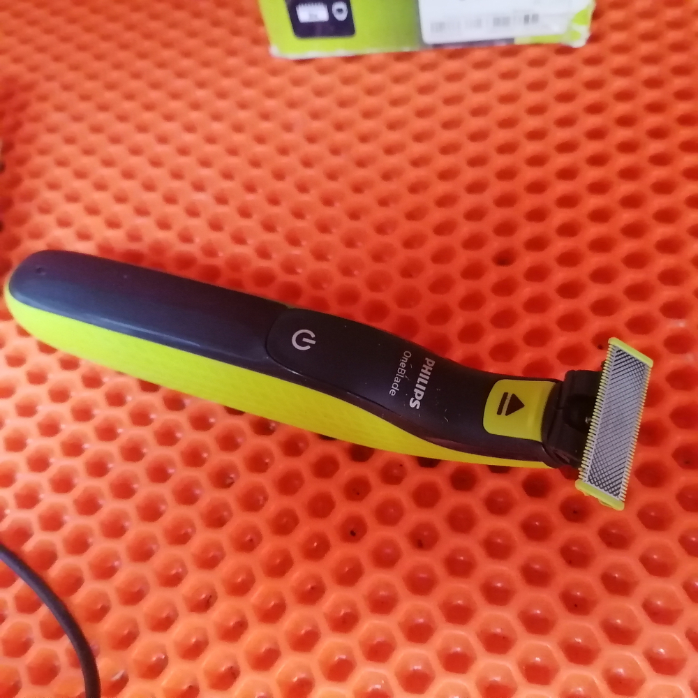 Триммер Philips OneBlade QP2724/10