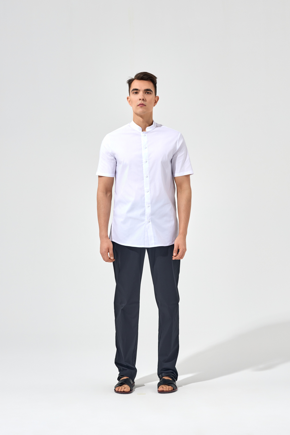 Рубашка китель с прямой застежкой белая, короткий рукав