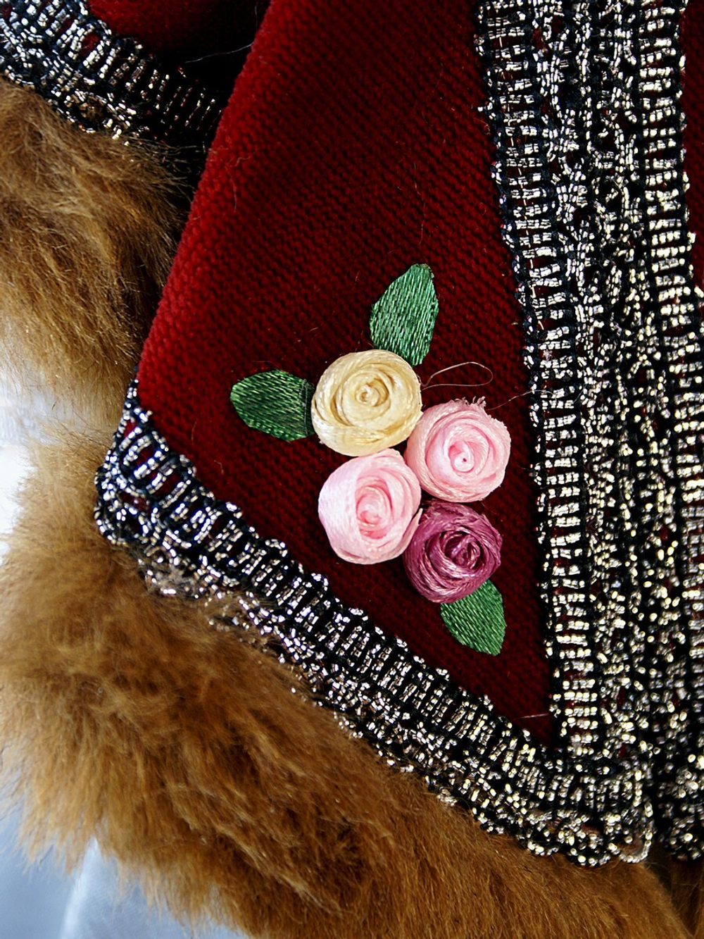 Кукла коллекционная Дама в бархатном салопе 19 века