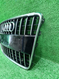 Решетка радиатора Audi Q7 1 4L (2009-2015)