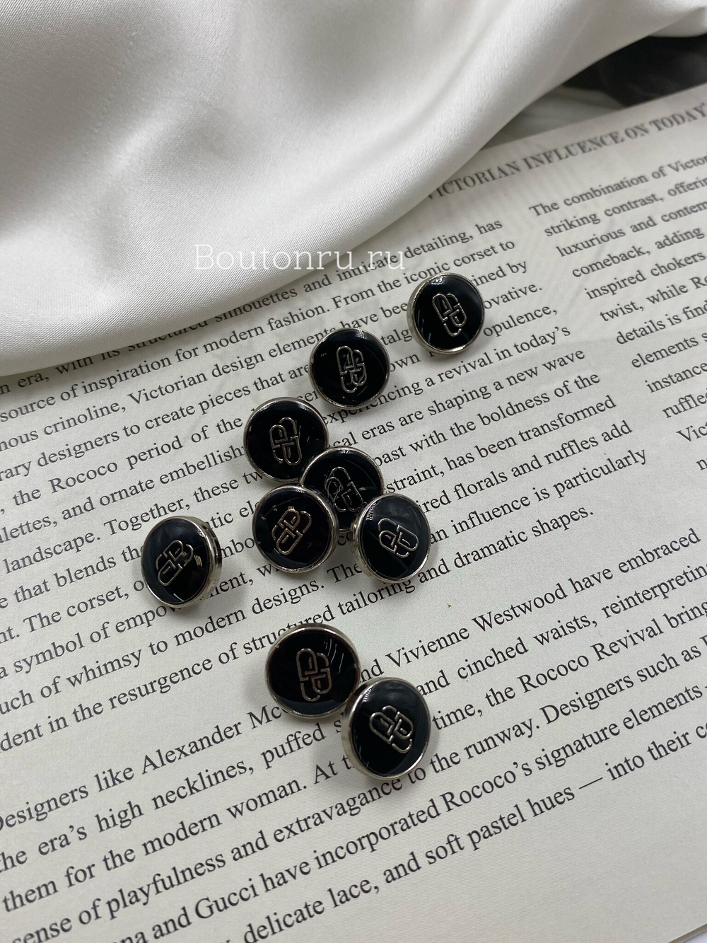 Пуговицы БЛНСГ серебристые лого черная эмаль
