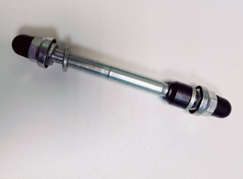 Ось заднего колеса дорожного велосипеда"советской" втулки